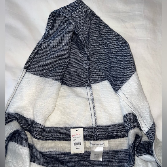 Francesca's - Blue & White Striped Oversized Sleeveless Cardigan - Picture 3 of 4
